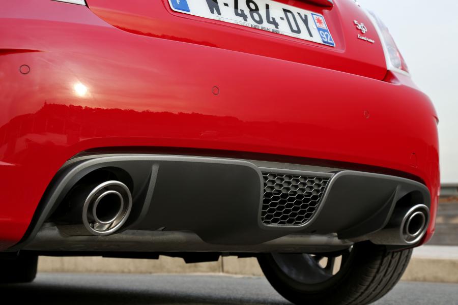 Детали экстерьера Abarth 595C Turismo 2012 года  (фото 22 из 54)